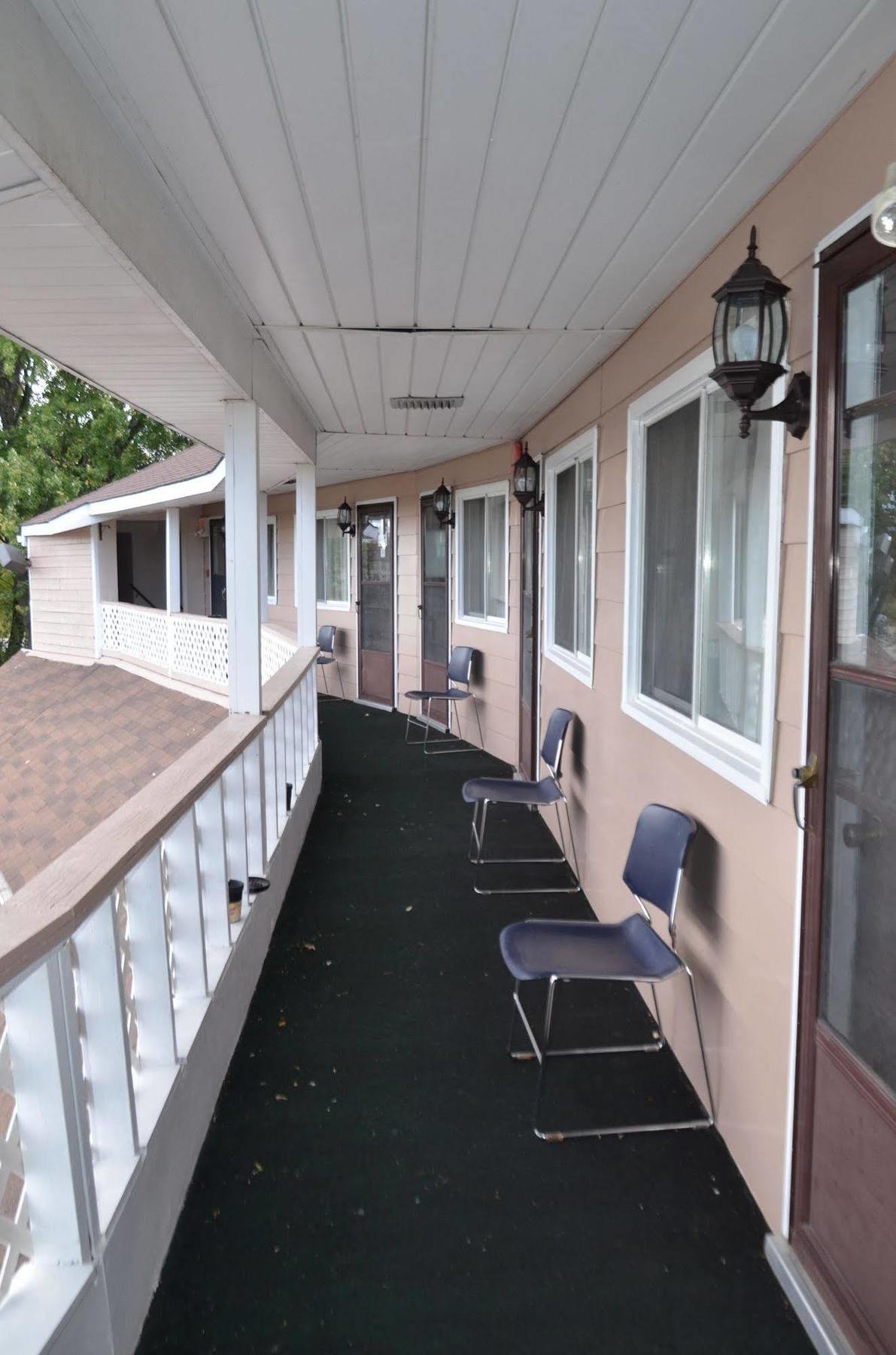 Aquarius Motel Perth Exterior photo